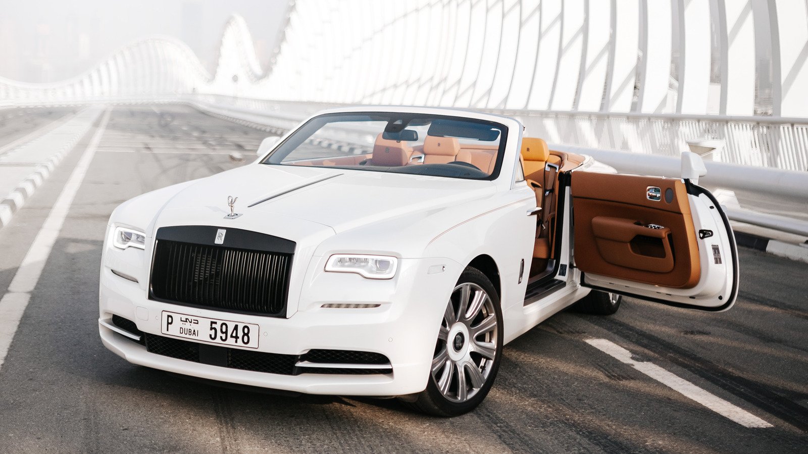 Dubai,/,Uae,-,October,10,2019:,Rolls-royce,Dawn.,Cabrio