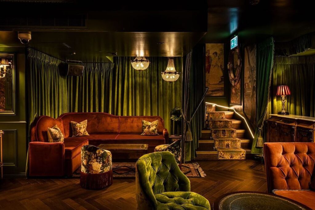 Luxury Hotels in London for Design Inspiration